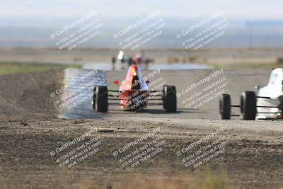 media/Oct-26-2025-CalClub SCCA (Sun) [[8ce1e69566]]/Group 6/Grapevine/